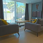 Blue Point Hotel *