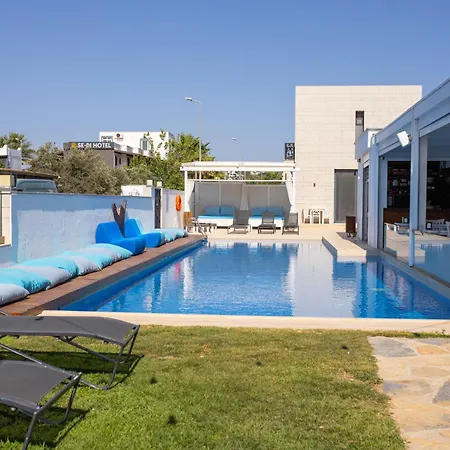 Hotel Cuneydi *