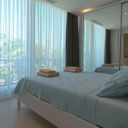 Blue Point Отель