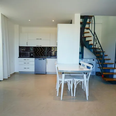 Blue Point Отель *