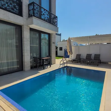 Отель Blue Point Яликовак